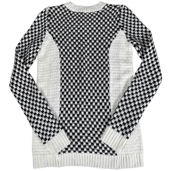 Xhileration size small black & white checkered sweater w/white sides & cuffs EUC - Picture 7 of 14